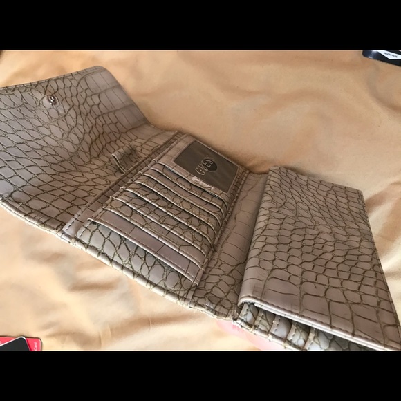 Guess wallet - Picture 5 of 7